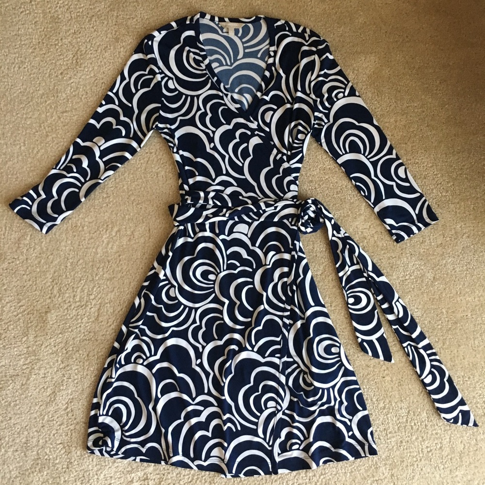 Banana Republic Wrap dress size Small